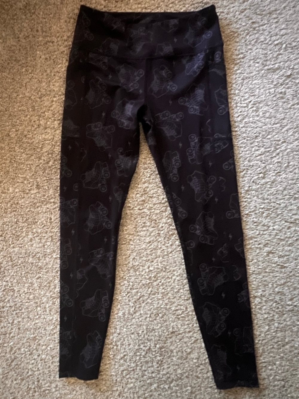Black Roller-Skate Patterned Leggings